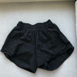 Lululemon Hotty Hot Low-Rise Lined Short 4"